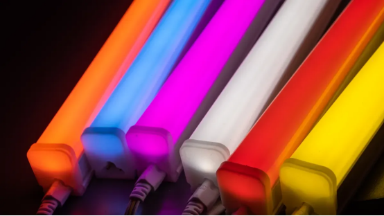 ضوء LED مرن طويل للغاية